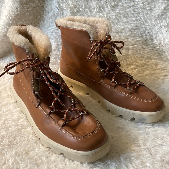 Bernardo Sherpa booties leather fur winter - Picture 4 of 15